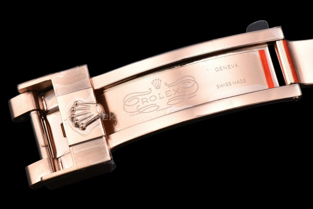 Daytona 126515 40mm RG BPF Black Bezel Black Dial RG Subdial Black Oysterflex Strap SH4131