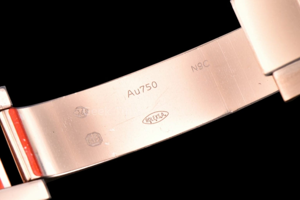 Daytona 126515 40mm RG BPF Black Bezel Black Dial RG Subdial Black Oysterflex Strap SH4131