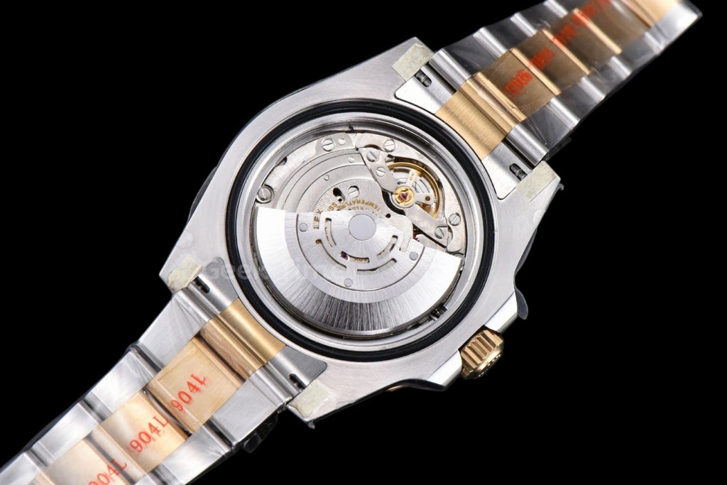 GMT Master II 116713 GRNR 40mm YG/SS Clean Black Bezel Black Dial Osyter Bracelet DD3186