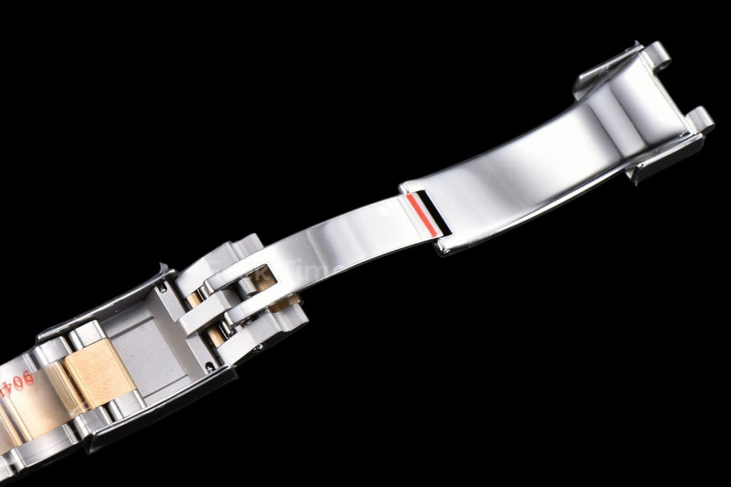 GMT Master II 116713 GRNR 40mm YG/SS Clean Black Bezel Black Dial Osyter Bracelet DD3186