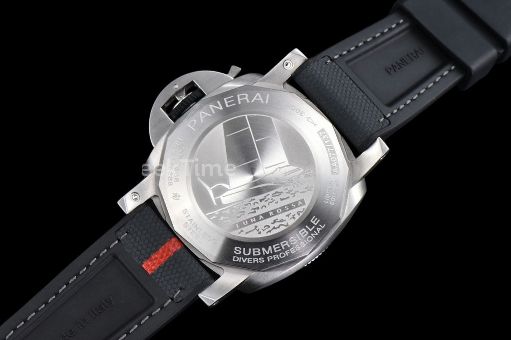 PAM1681 Submersible Luna Rossa 44mm SS VSF Silver Dial Black