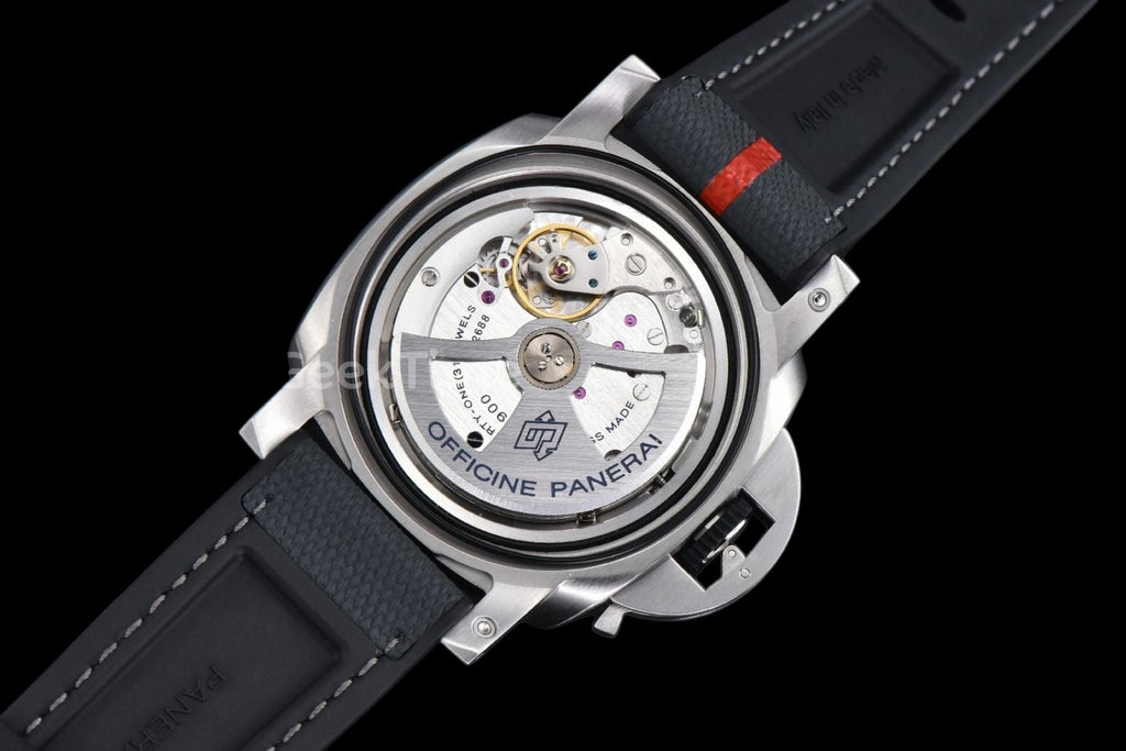 PAM1681 Submersible Luna Rossa 44mm SS VSF Silver Dial Black
